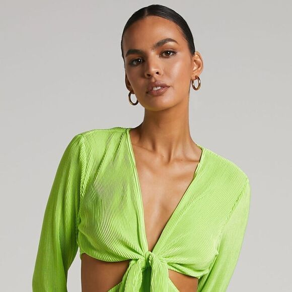 SHOWPO ELOWEN PLISSE LONG SLEEVE TIE FRONT‎ TOP IN LIME - Picture 4 of 7